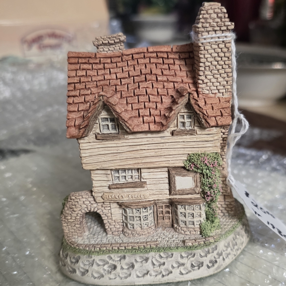 ❣️SALE❣️ Wine Merchant | David Winter Cottages With COA And Signature